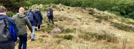 Struinen door de duinen van het Zwanenwater