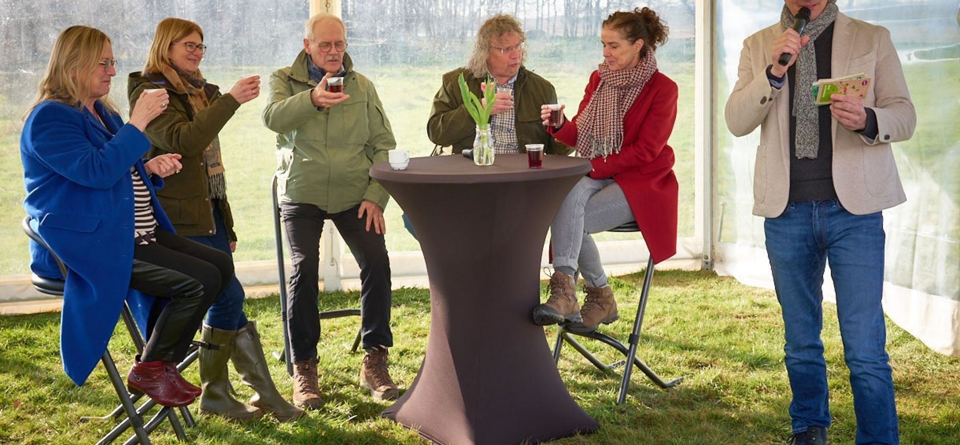 Toost door bestuurders omlegging raam