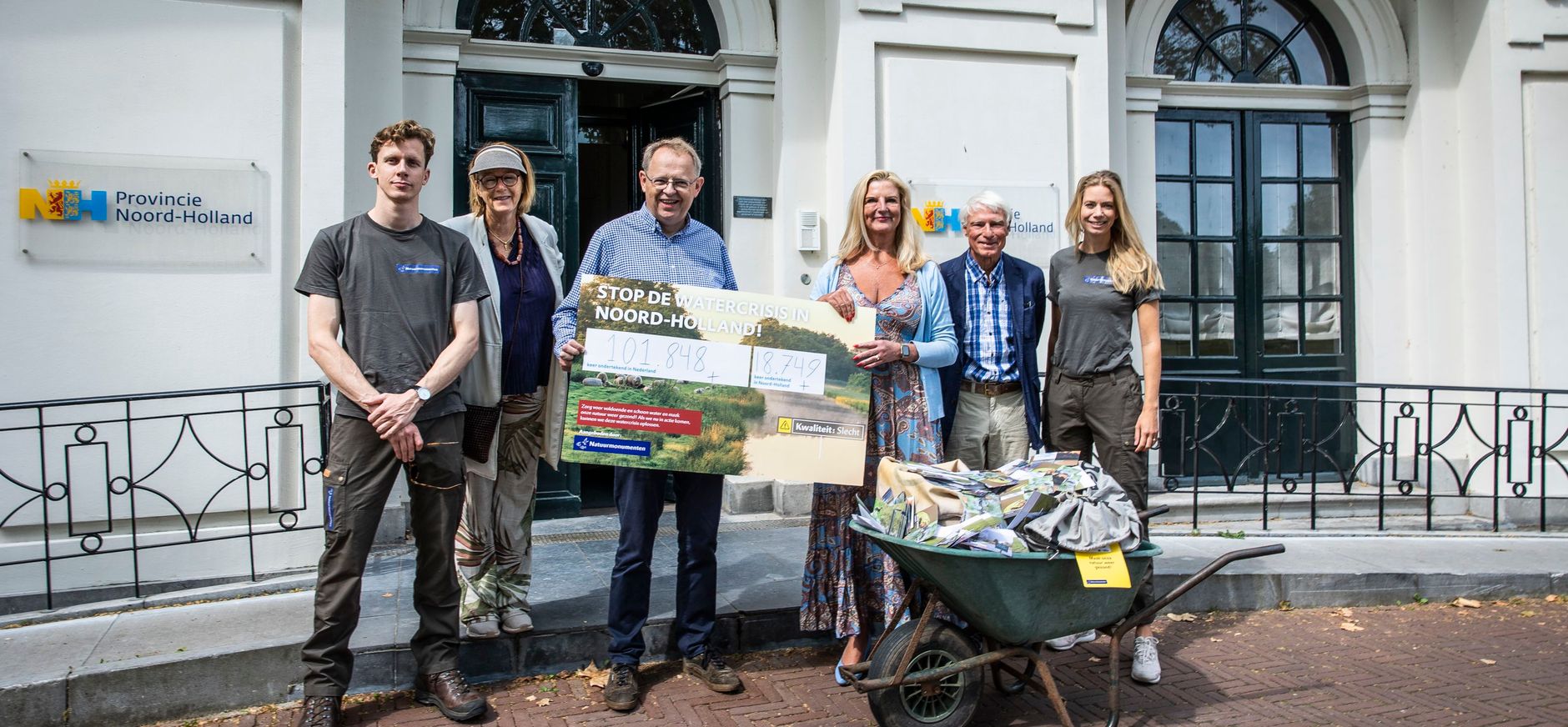 Aanbieding waterpetitie aan provincie Noord-Holland