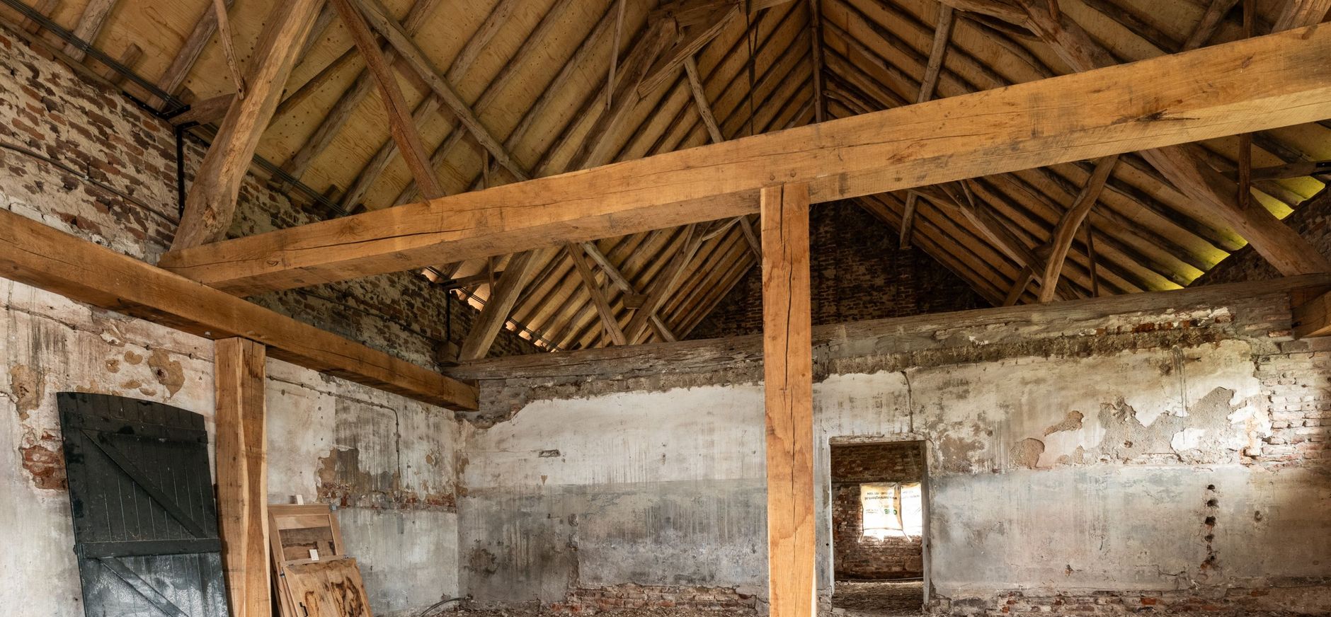 lege schuur Hompesche Molen