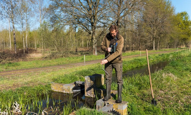 Traditionele bevloeiing van grasland Ambacht immaterieel erfgoed