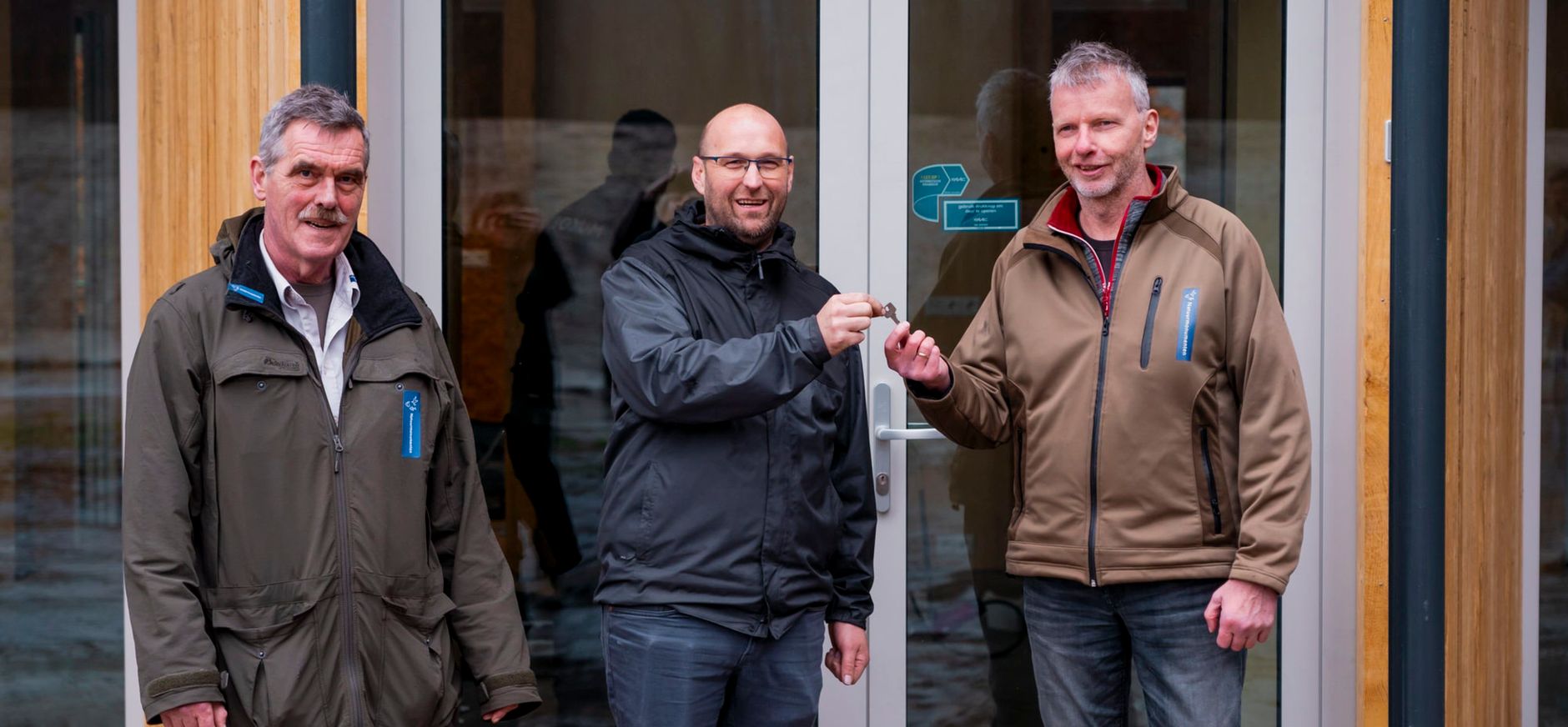 Sleuteloverdracht nieuwe entreegebouw Waterloopbos