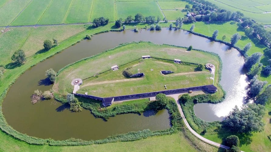 Luchtfoto Fort Waver-Amstel