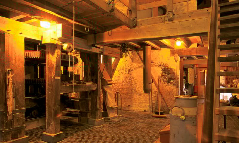 Het draaiend hart van de Volmolen Raderwerk Volmolen