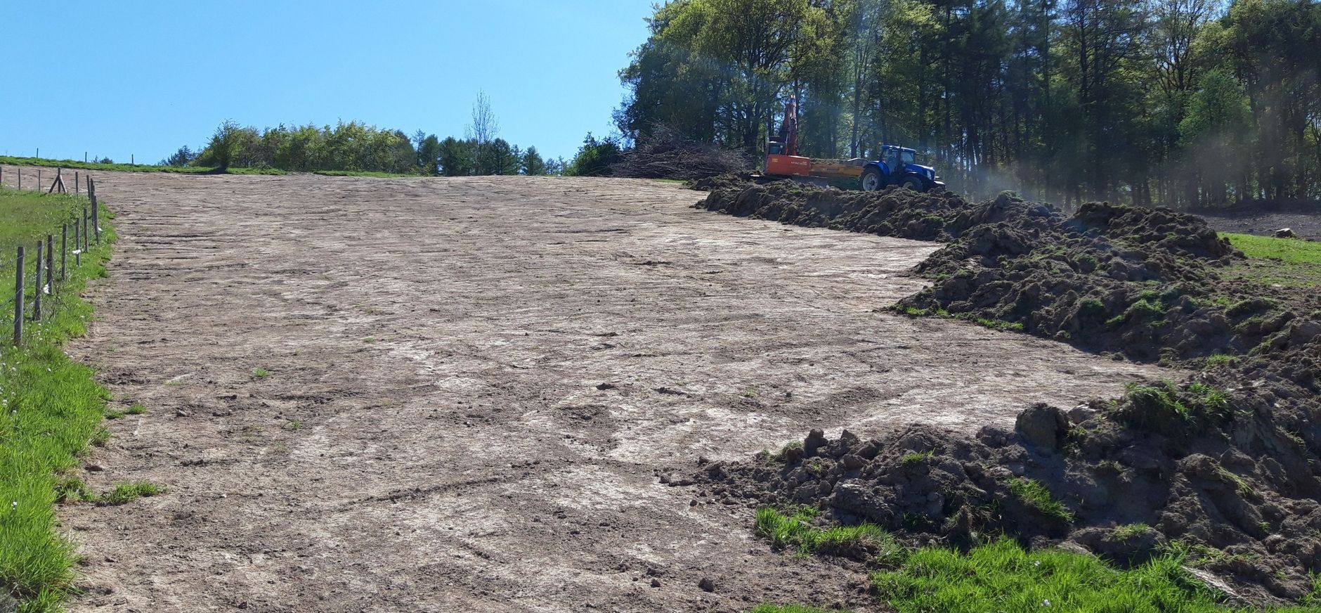 herstel van de kalkgraslanden Plaggen op de kalkgraslanden