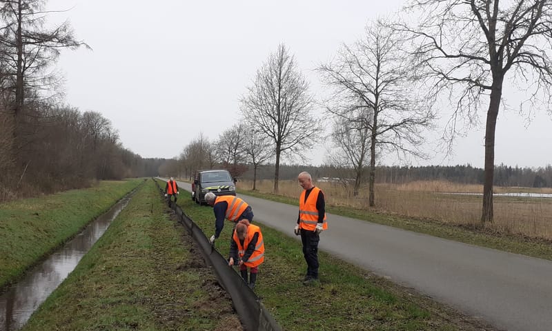 Schermen plaatsen langs de Voorsterweg