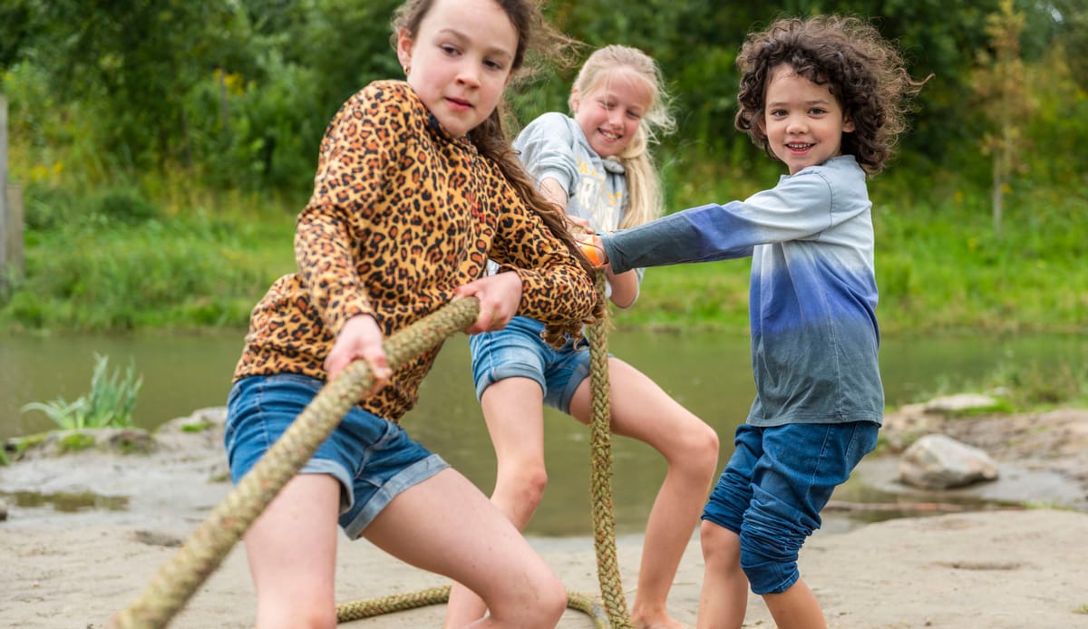 Spelen en ravotten in Speelnatuur Tiengemeten
