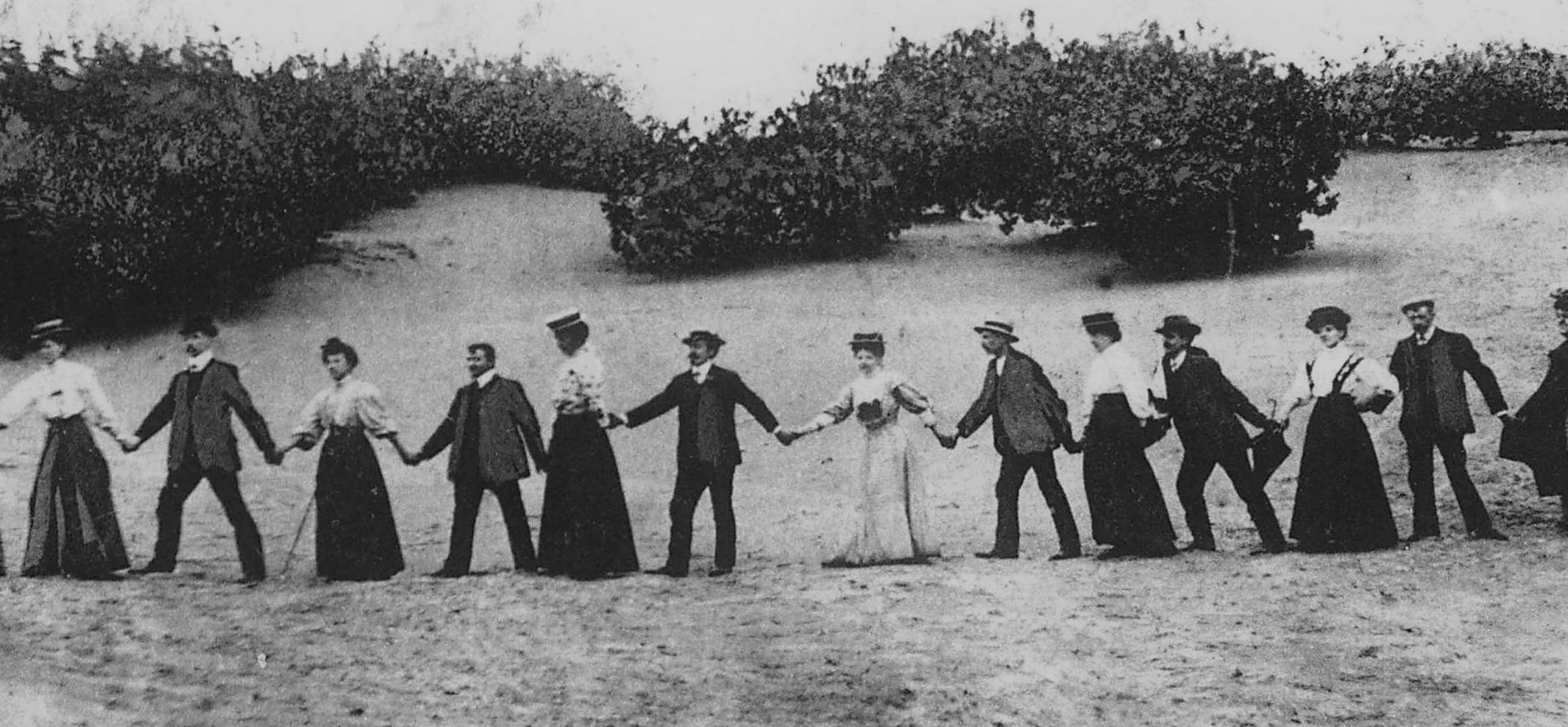 feestje in de duinen in 1925 feestje in de duinen in 1925