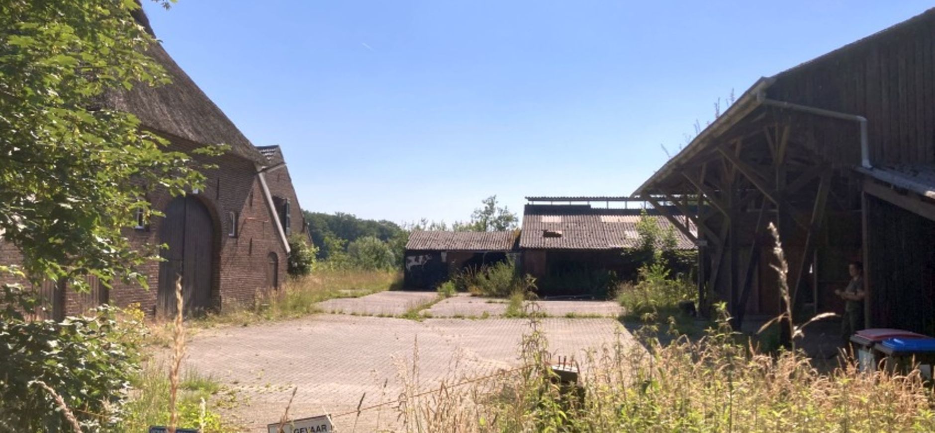 Langdurige herbestemmingsprocedures leiden tot verval, zoals hier op de Beckenstraat Langdurige herbestemmingsprocedures leiden tot verval, zoals hier op de Beckenstraat