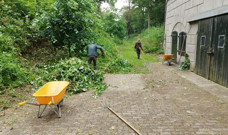 Beheervrijwilligers op Fort bij Abcoude Beheervrijwilligers op Fort bij Abcoude