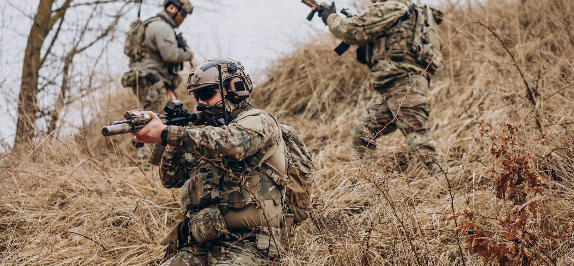 Bosgebied bij Loenen in beeld als oefenterrein Defensie Bosgebied bij Loenen in beeld als oefenterrein Defensie