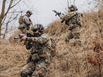 Bosgebied bij Loenen in beeld als oefenterrein Defensie