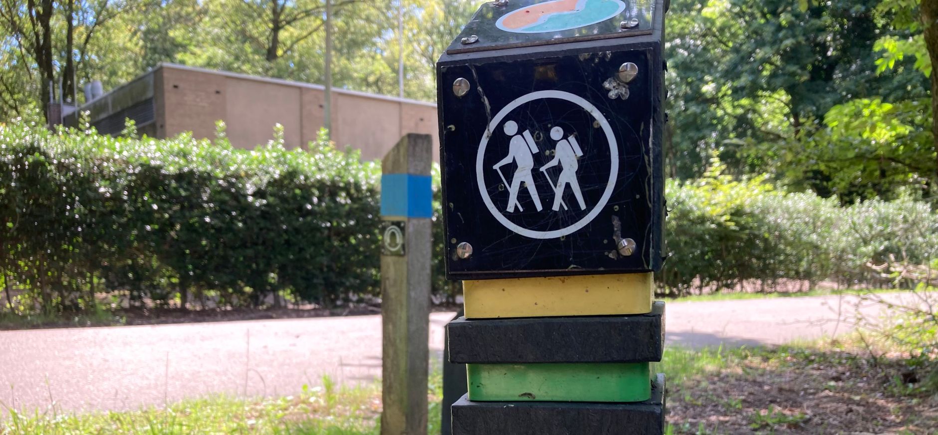 witte wandelroute Lichtblauw wordt wit