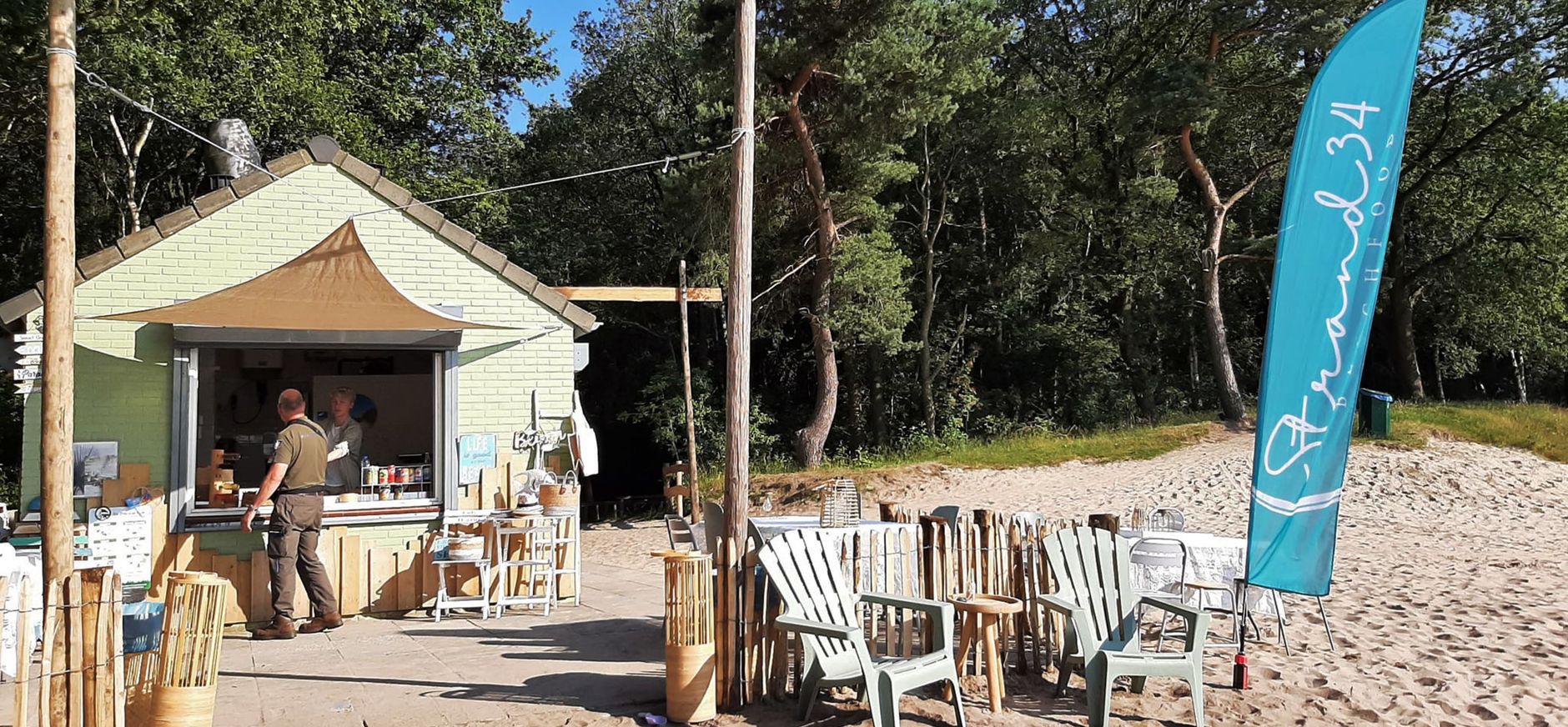 Beachkiosk Strand 34 aan het Blauwe Meer