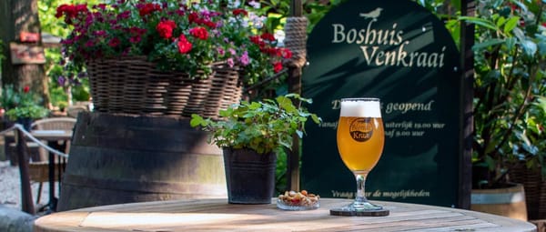 Op het terras bij Boshuis Venkraai