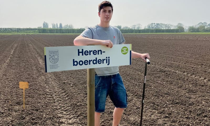 Boer Pieter van Voorden op Herenboerderij Rhoon