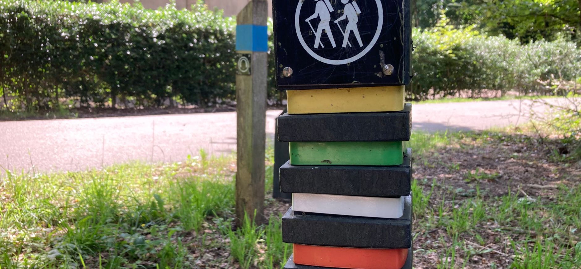 witte wandelroute Lichtblauw wordt wit
