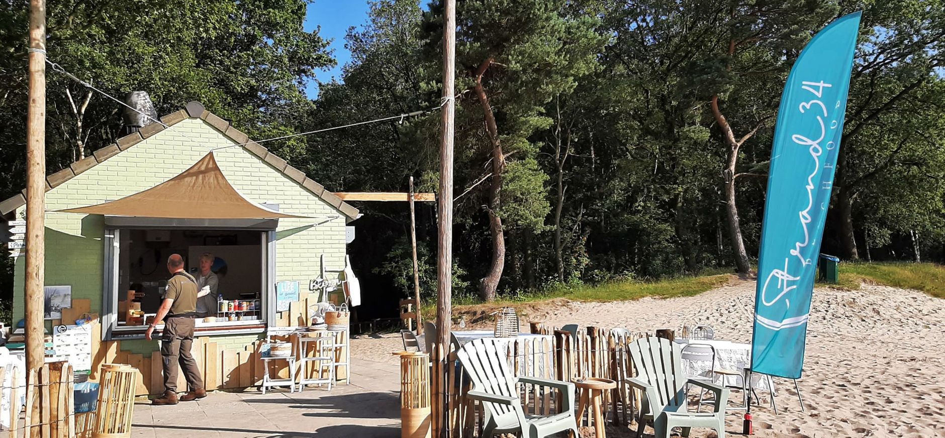 Beachkiosk Strand 34 aan het Blauwe Meer