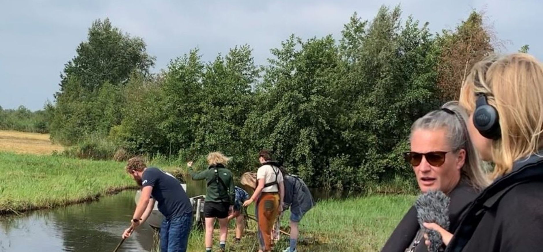 Vroege vogels op bezoek, onze ecoloog praat haar bij.