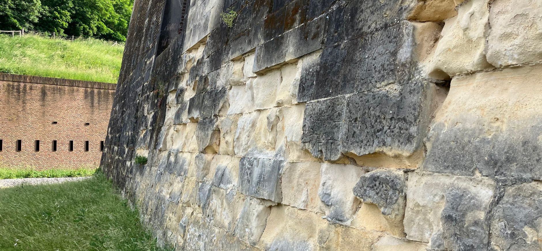 mergelblokken muur fort mergelblokken muur fort