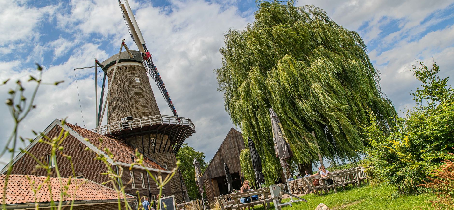 Hompesche molen met schuur