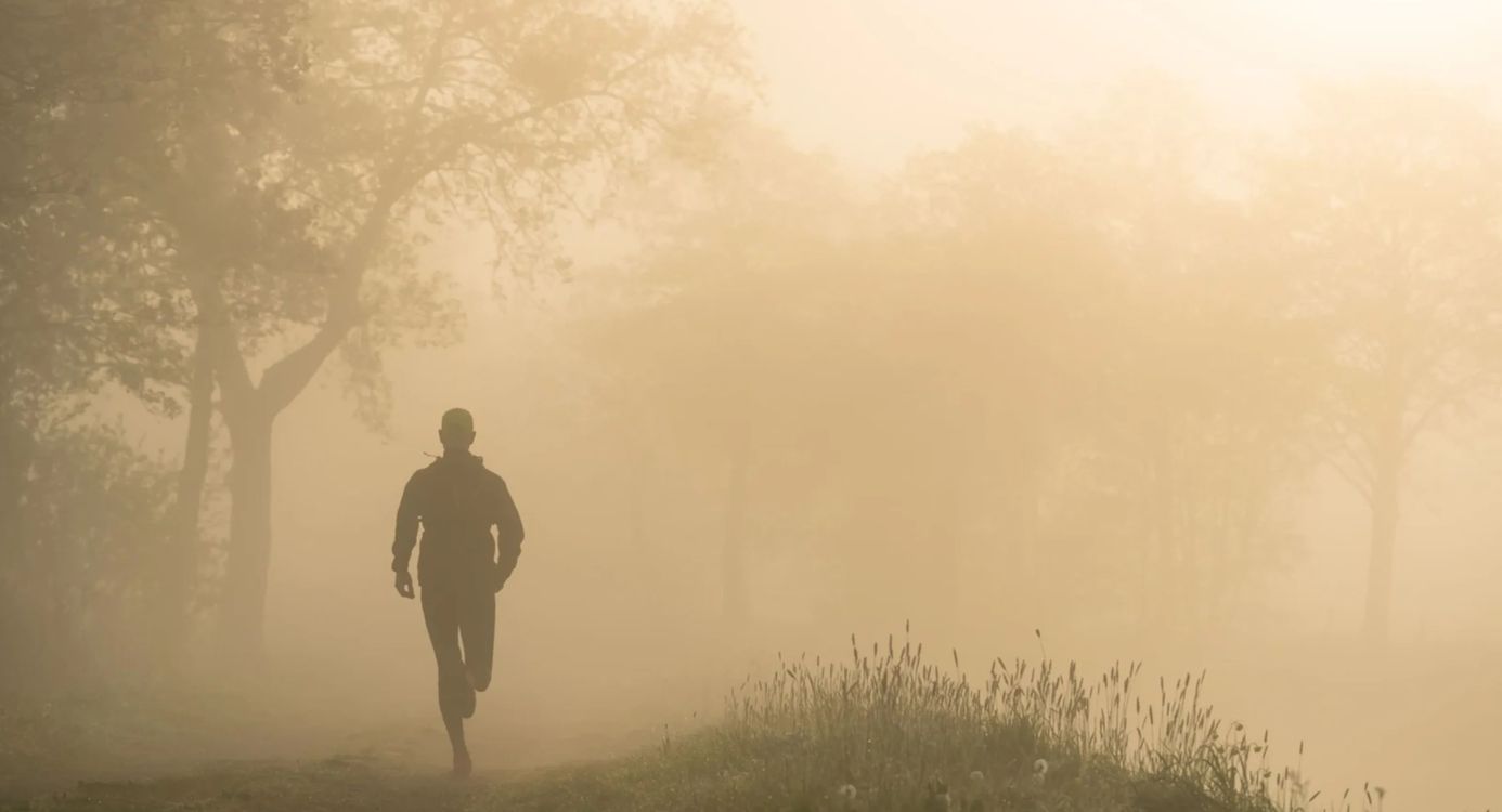 Hardloper in de mist