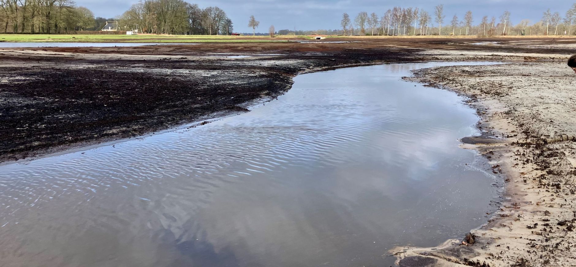 Het Nieuwe Drostendiep slingert weer door het landschap Het Nieuwe Drostendiep slingert weer door het landschap