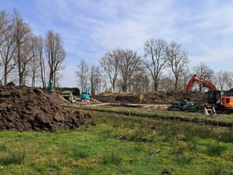 Kadeherstel door het Hoogheemraadschap van Delfland