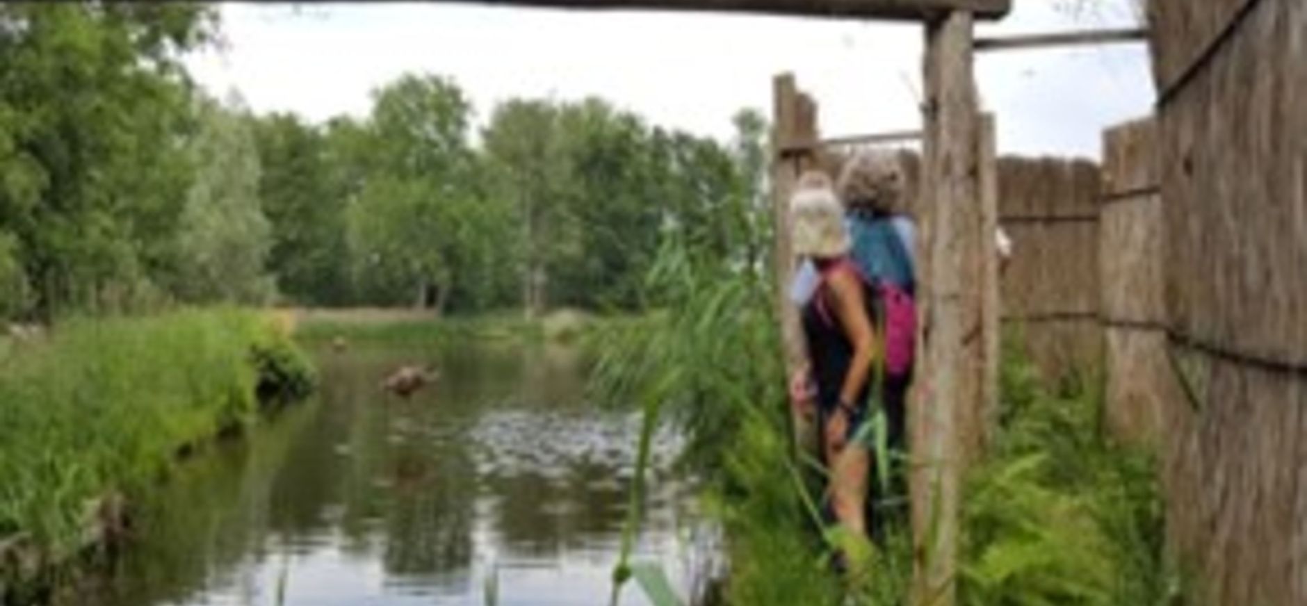 Mensen aan water