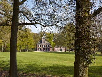 Jachthuis en koetshuis landgoed Leusveld