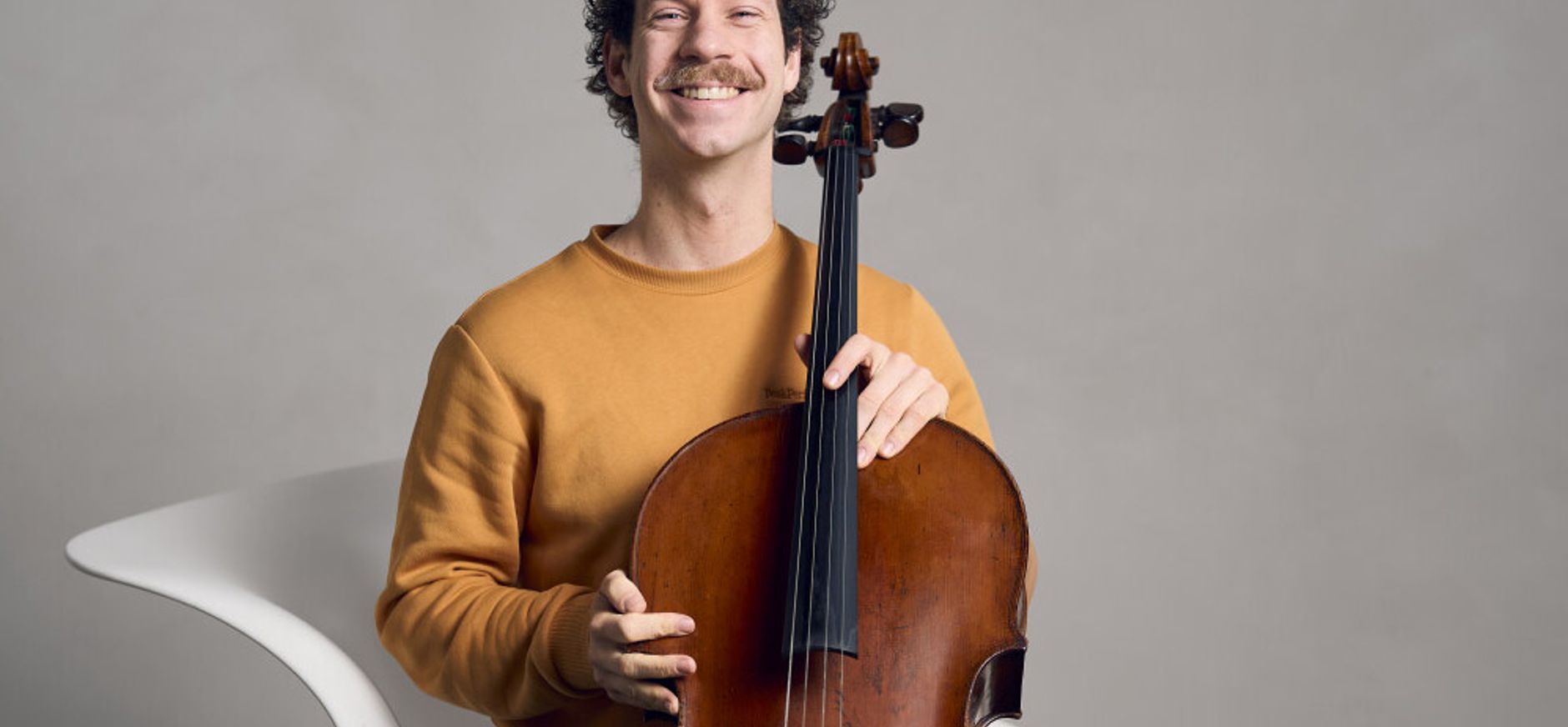 Cellist Simon Velthuis