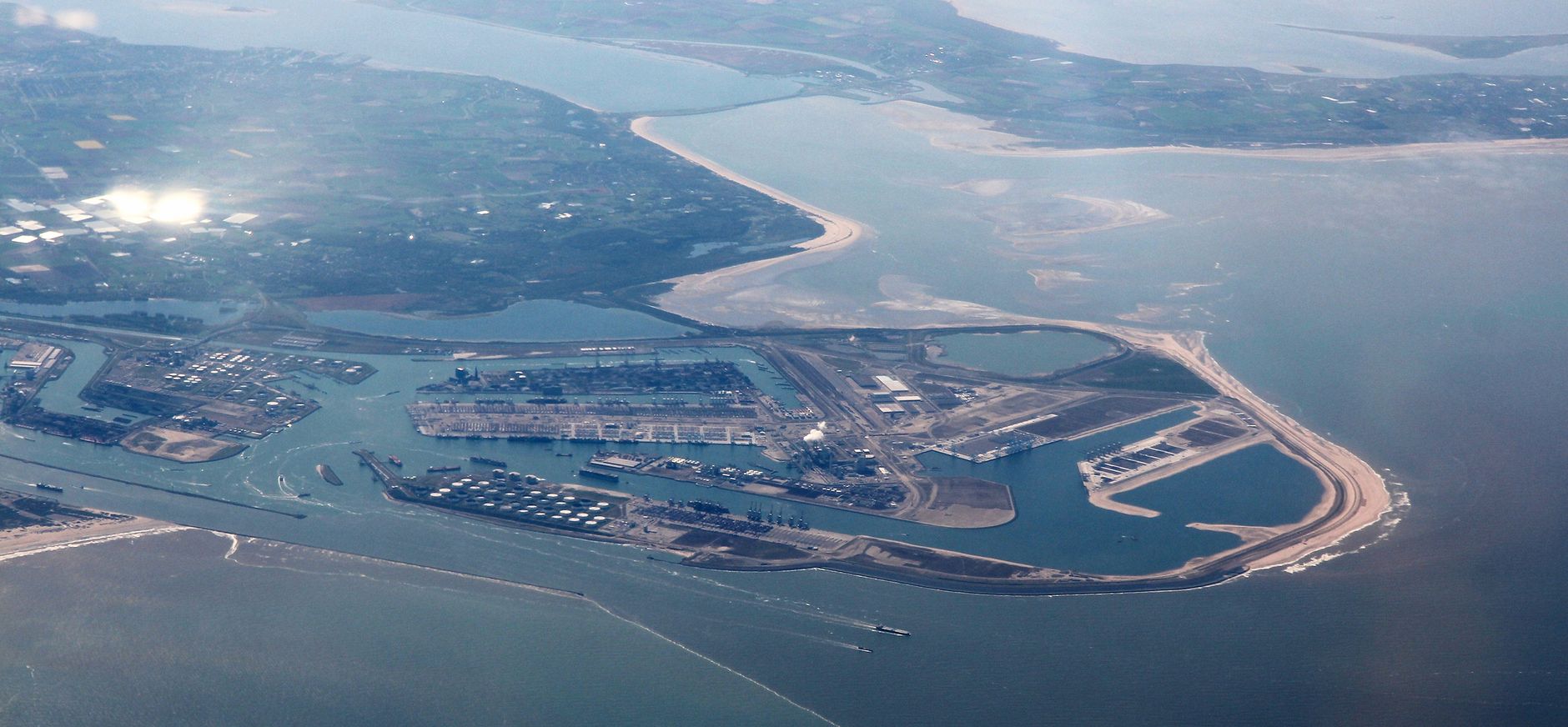 Uitbreiding Maasvlakte II in de Voordelta Uitbreiding Maasvlakte II in de Voordelta
