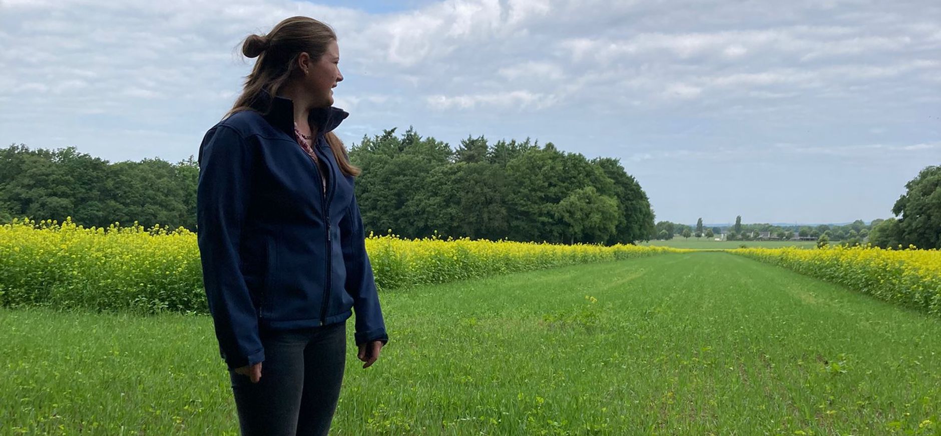 Stagiaire Nienke bij strokenteelt