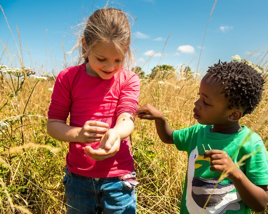 expeditie met kinderen onder begeleiding OERRR buiten