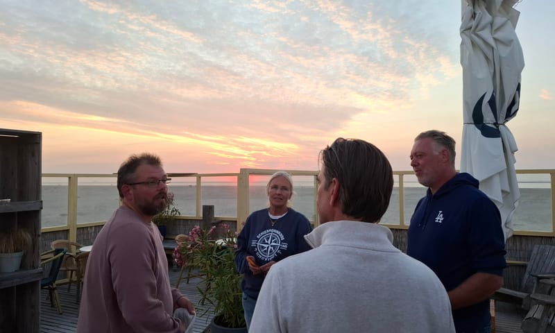 Napraten met Mark Verdonschot bij ondergaande zon-FREIIA Napraten met Mark Verdonschot bij ondergaande zon-FREIIA