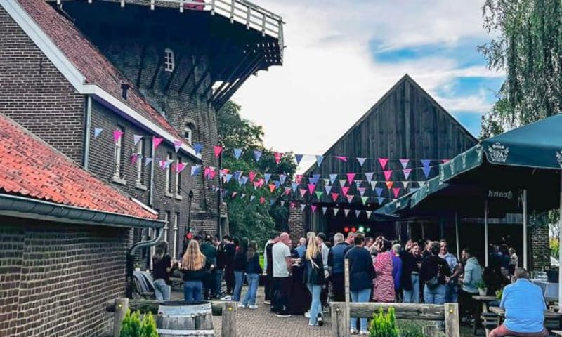 Feest bij Hompesche molen