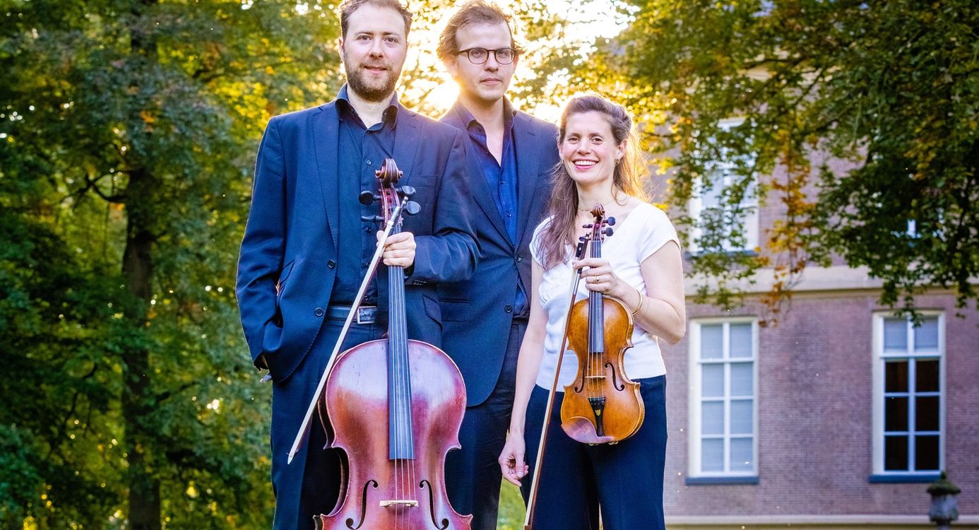 Genieten van jazz of klassiek in de ambiance van de grote zaal in het kasteel