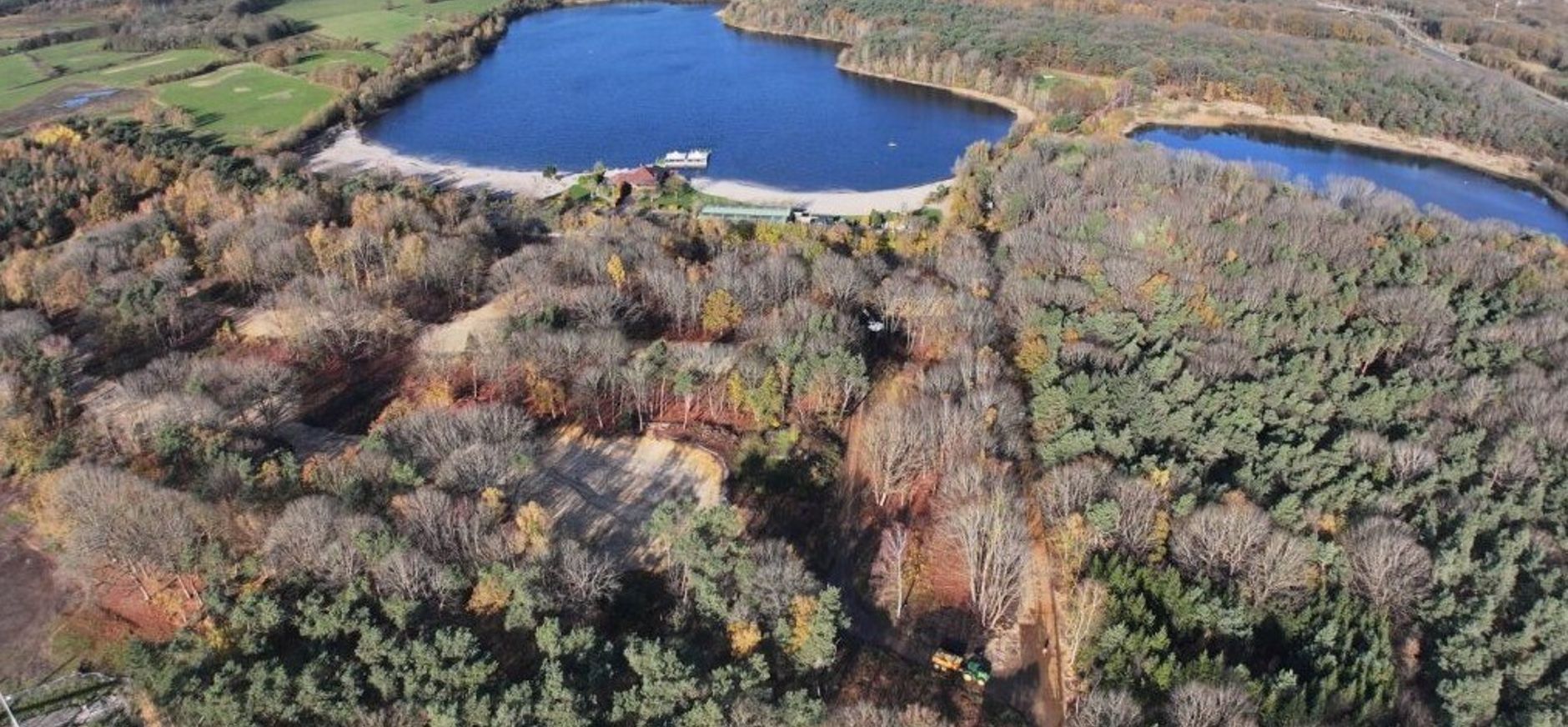 Luchtfoto van de nieuwe verbindingszone met daarboven het Blauwe Meer
