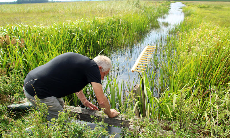 Vrijwilliger Douwe in de Haulerpolder