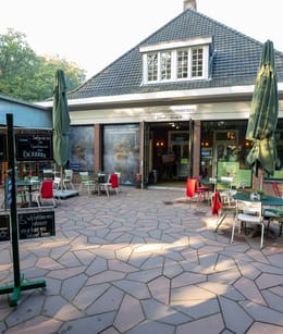 Bezoekerscentrum Oisterwijk terras voor