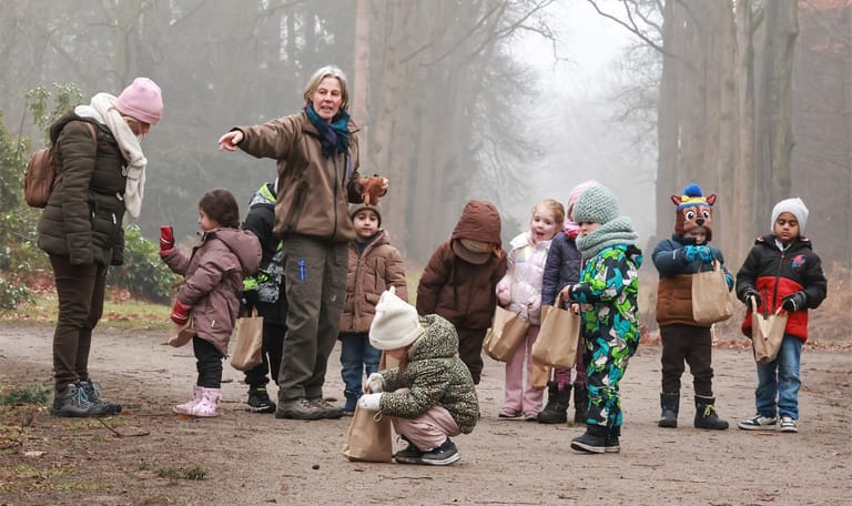 Vrijwillige gids jeugdactiviteiten Vrijwillige gids jeugdactiviteiten