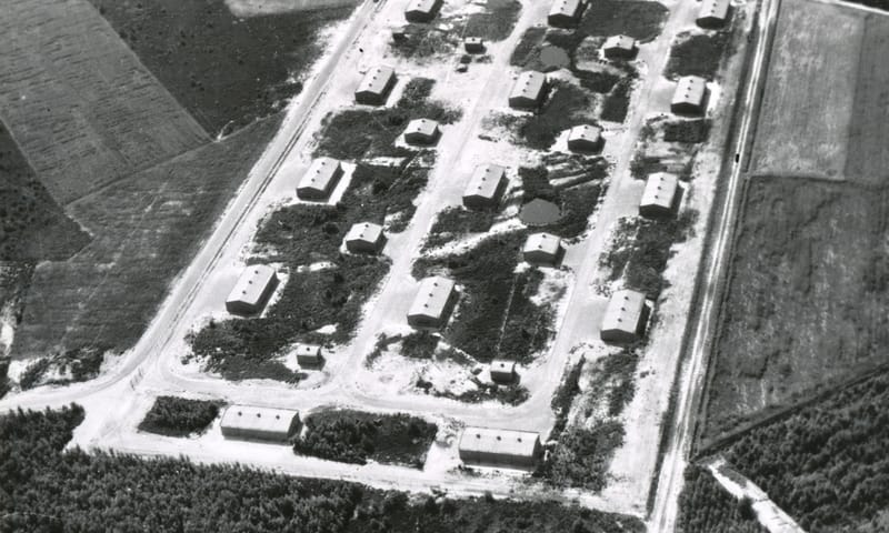 Luchtfoto van het munitiecomplex aan de Tussenbaan Luchtfoto van het munitiecomplex aan de Tussenbaan