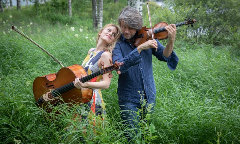 Daniel Rowland speelt samen met Maja Bogdanovic