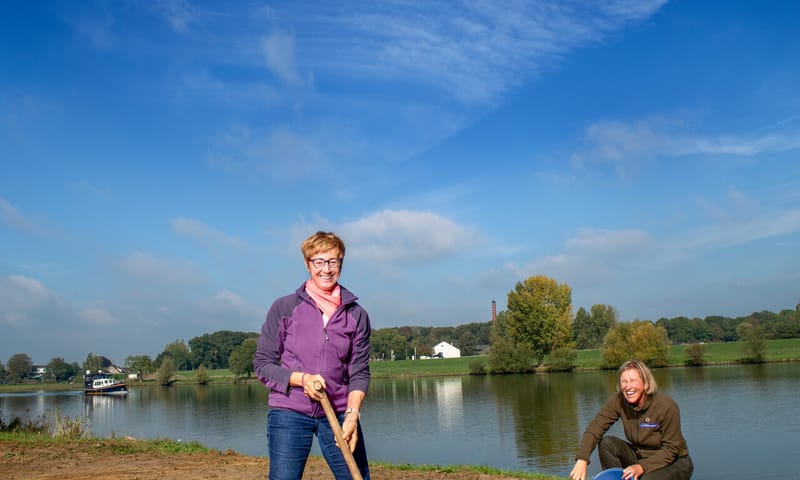 Marlies lachend in beeld