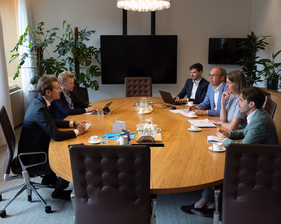 Gesprek Natuurmonumenten NM met minister van Essen