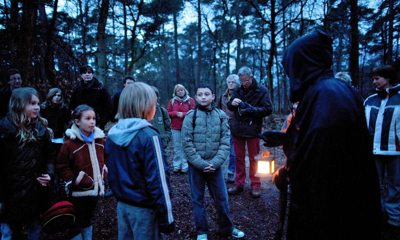 nachtwachter met lantaarn