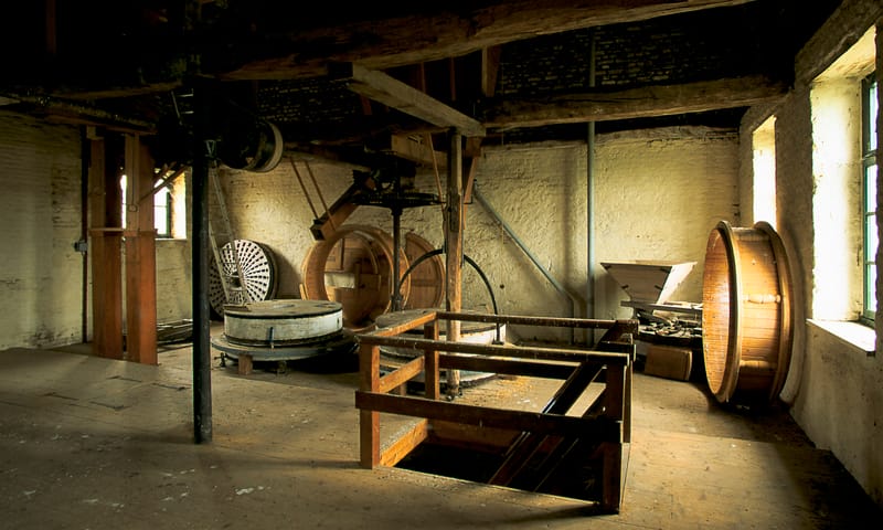 Binnen in de Bovenste Molen