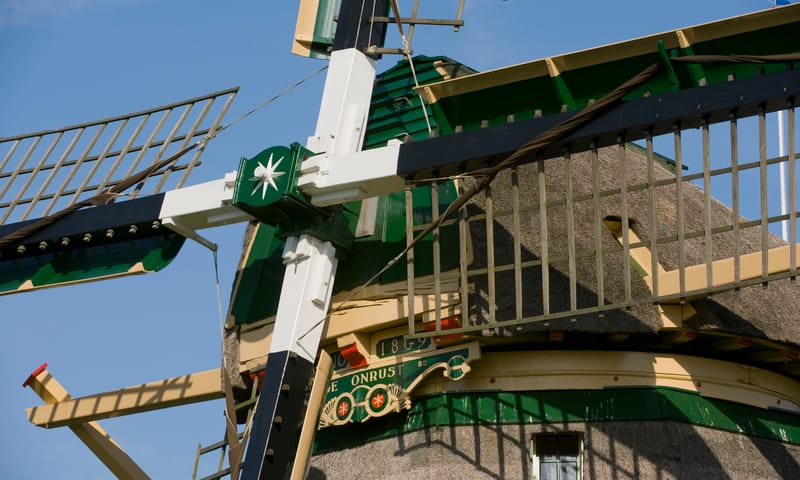Praten met wieken molen De Onrust