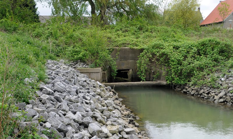 Havens, sluizen, muraltmuren en weegbruggen op Tiengemeten