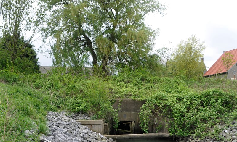 Havens, sluizen, muraltmuren en weegbruggen op Tiengemeten